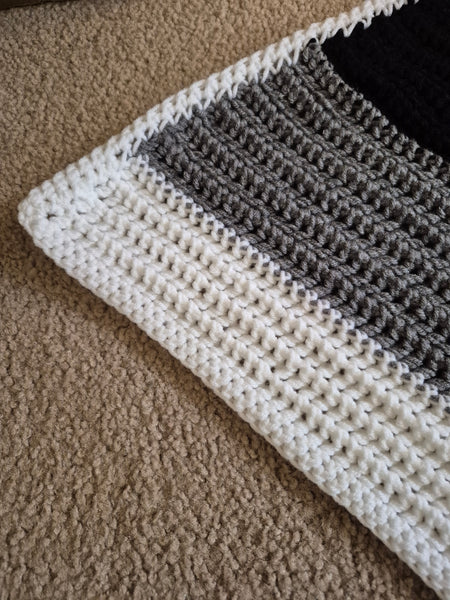 "Alcea Rosea" Crochet Blanket