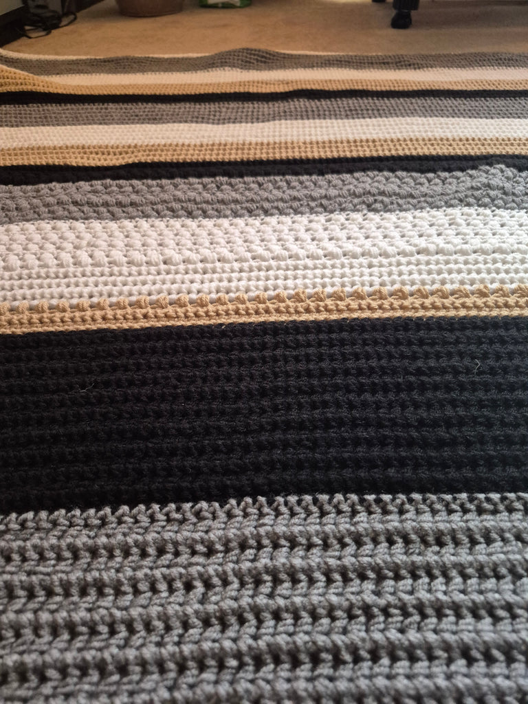 "Alcea Rosea" Crochet Blanket